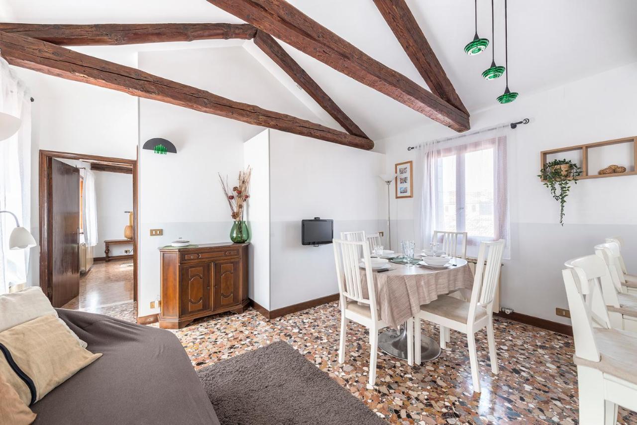 Colombina Like At 3 Bedrooms Fully Equipped Air Conditioned Apartment Venedig